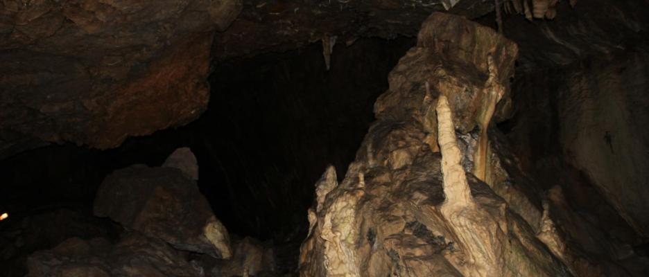 Nicht touristisch erschlossene Höhle im Harz © Stephanie Langer